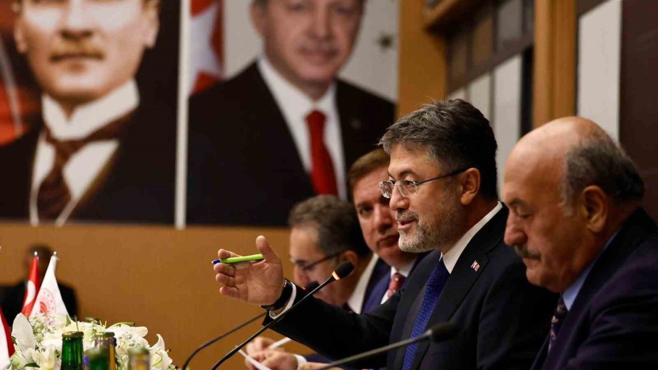 Tarım ve Orman Bakanı Yumaklı Erzincan’da çeşitli temaslarda bulundu