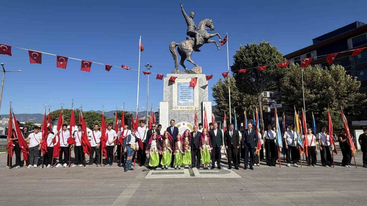 İlköğretim Haftası kutlama programı Edremit’te düzenlendi