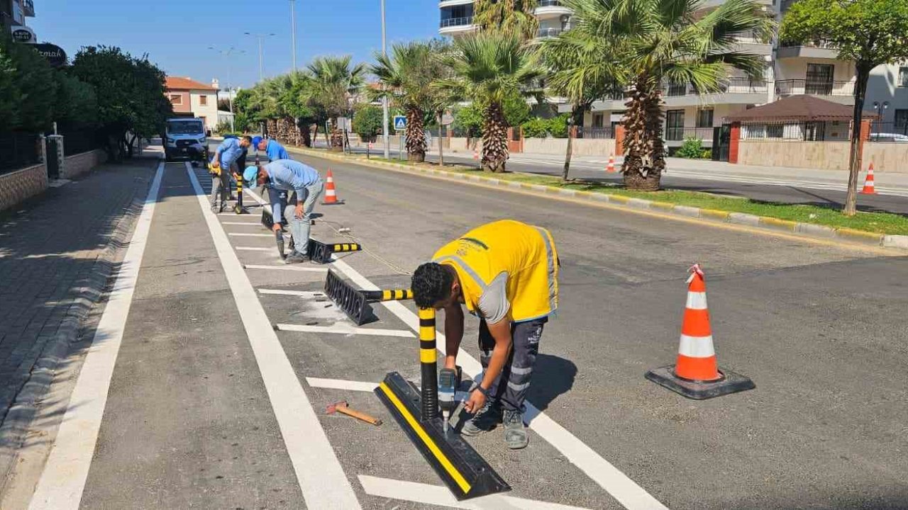 Aydın Büyükşehir, kent genelinde yol yapım ve yenileme çalışmalarını sürdürüyor