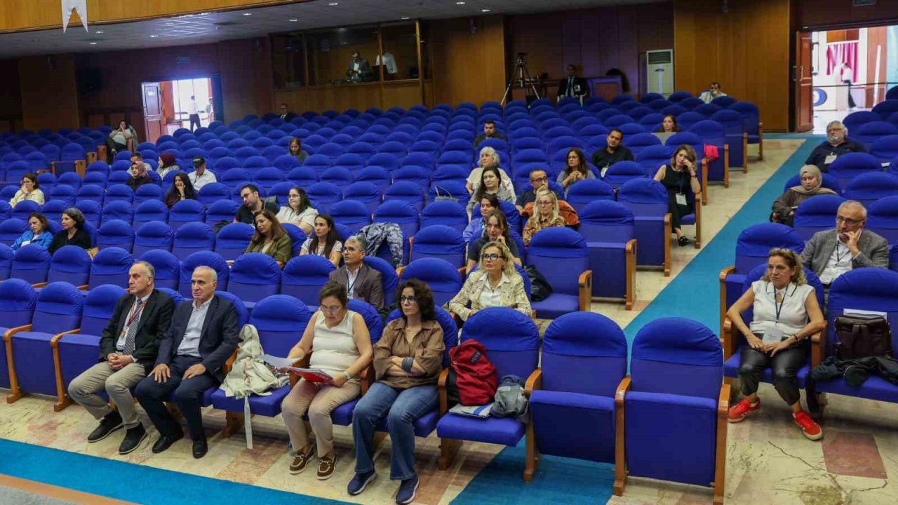 Dekan Danacı: "Anabilim dallarımızdan sekizi akredite olmuş durumda"