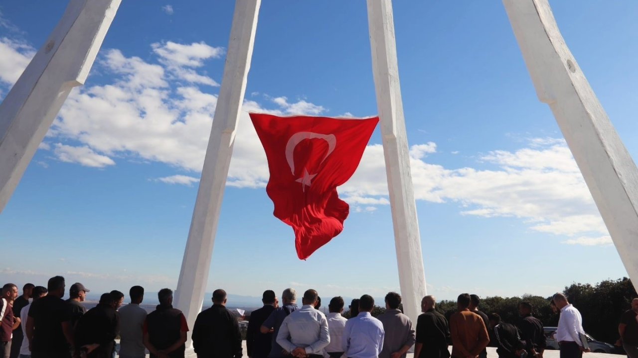 Bandırma Denetimli Serbestlik Müdürlüğünden Son Kurşun Anıtı’na anlamlı ziyaret
