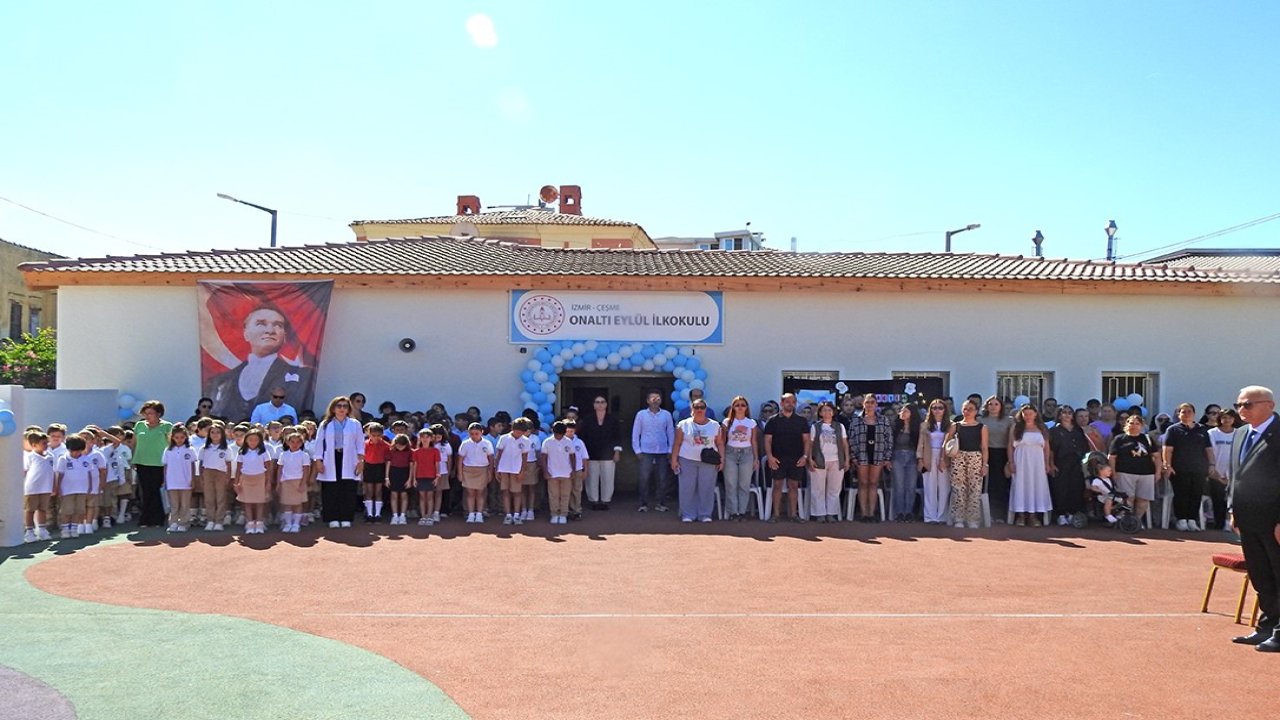 Çeşme’de İlköğretim Haftası yenilenen 16 Eylül İlkokulu’nda kutlandı