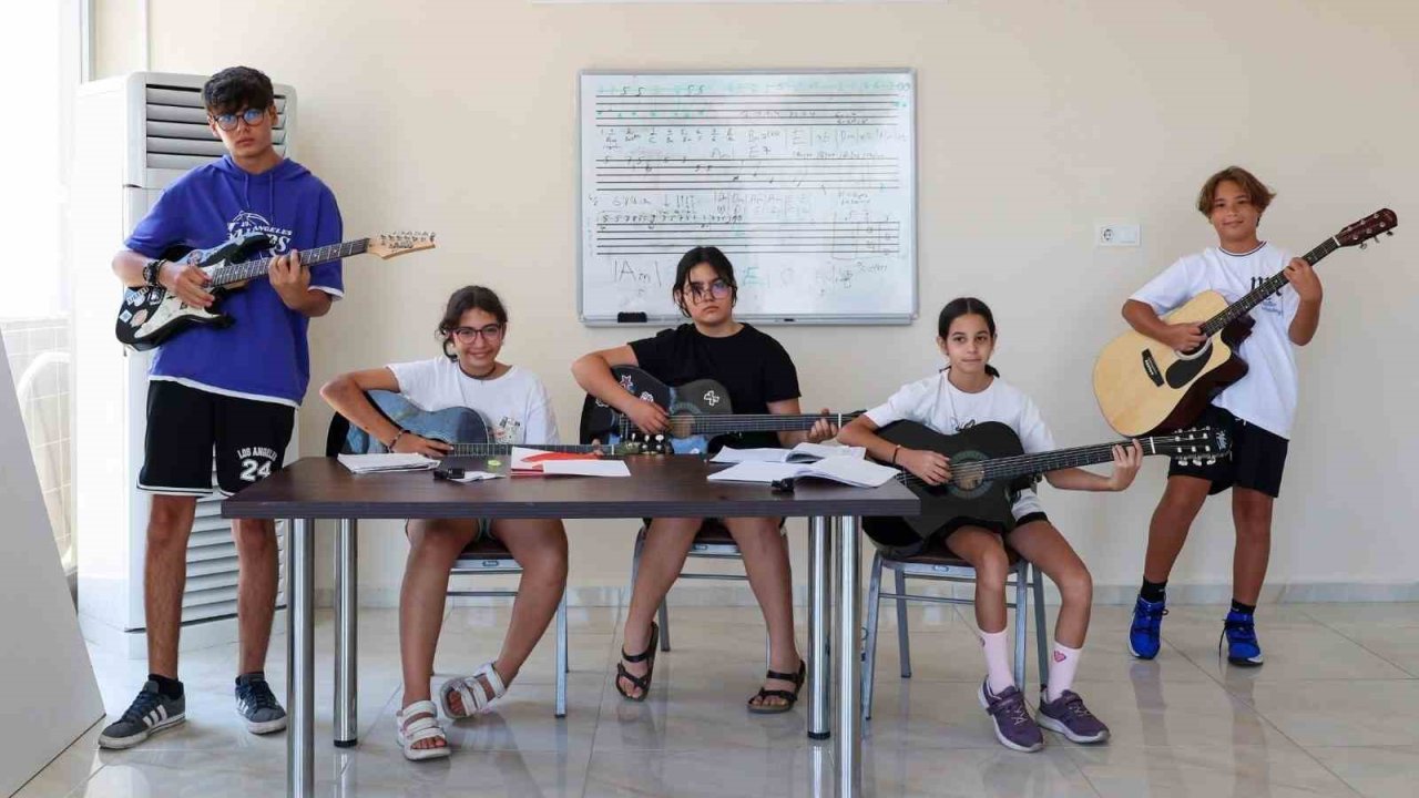 Efeler’de müzik akademisi kursları başlıyor