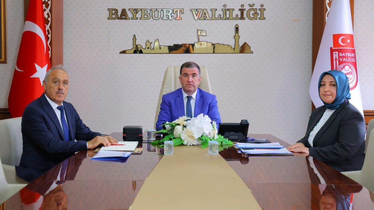 Vali Eldivan VKS üzerinden sosyal yardım toplantısına katıldı