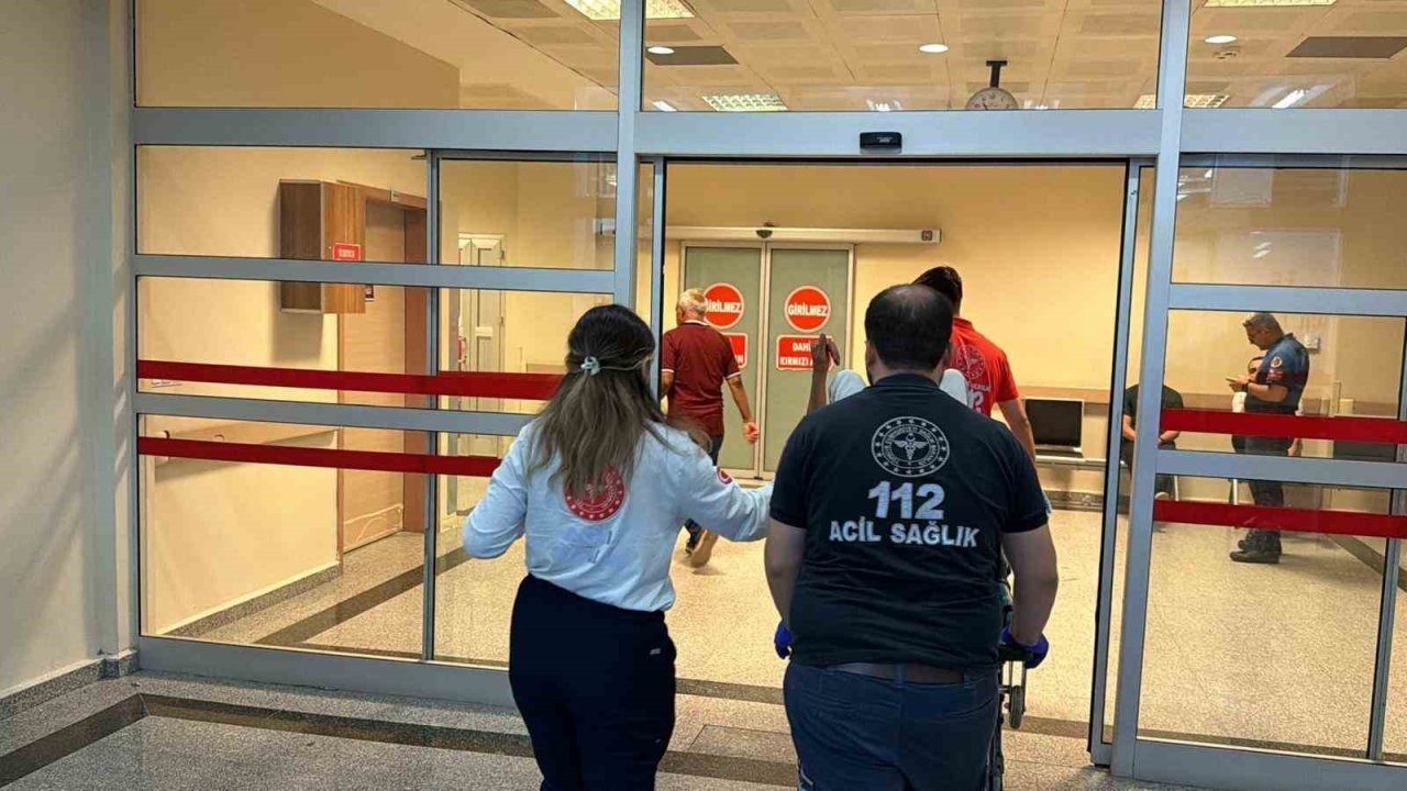 İki grup arasında bıçaklı kavga: 1 yaralı