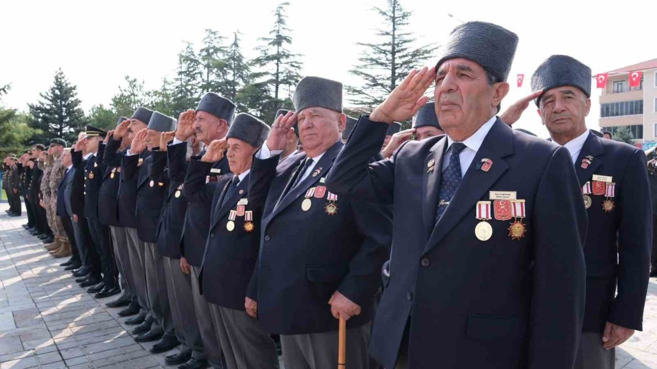 Erzincan’da 19 Eylül Gaziler Günü için tören düzenlendi