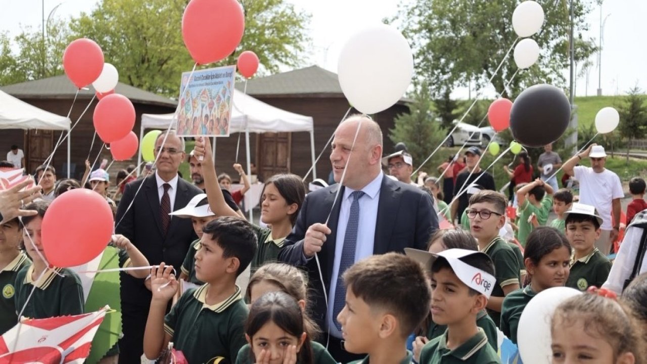Diyarbakır’da uçurtma şenliği düzenlendi