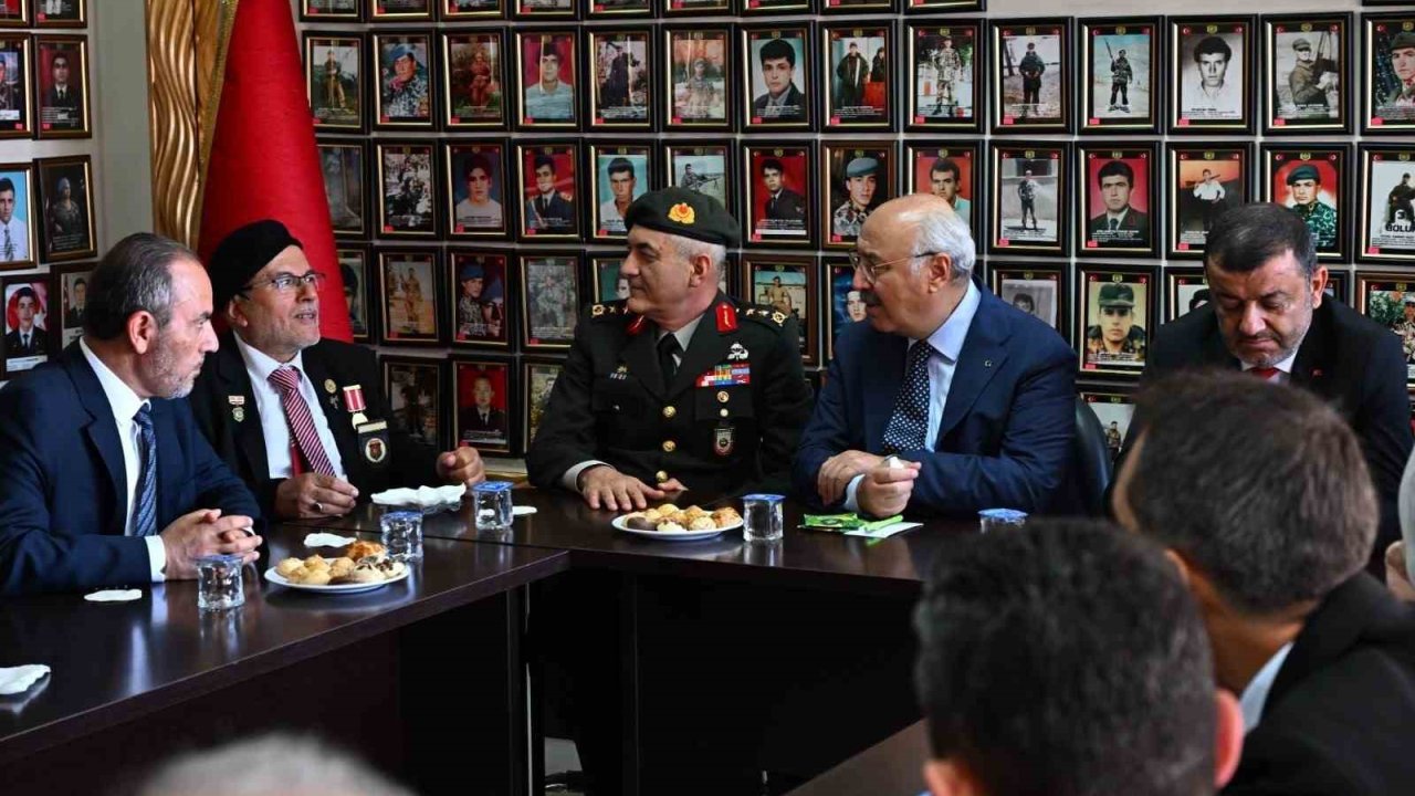 Vali Köşger: "Huzur ve refahı gazilerimize borçluyuz"