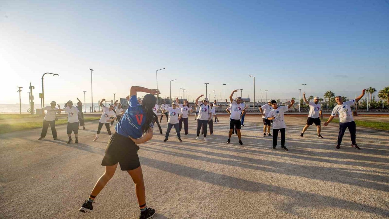 Mersinli muhtarlar sabah sporunda buluştu