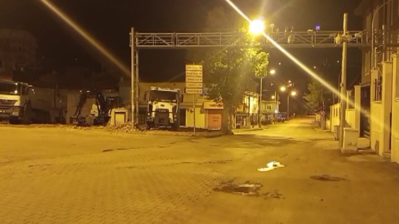 Adana’da deprem "Uyuyorduk, beşik gibi sallandık"