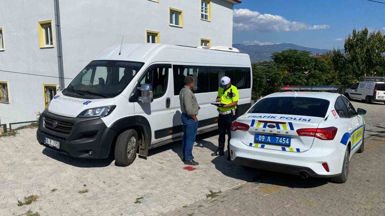 Bozdoğan emniyeti öğrencilerin güvenliği için sahada