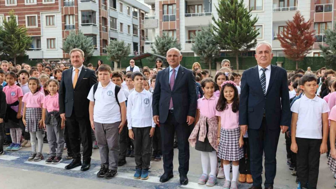 Başkan Söğüt yenilenen okul kantinini inceledi