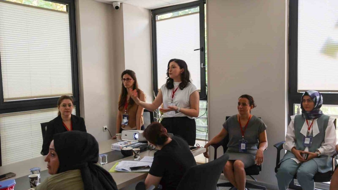 Efeler’de otizmli çocukların beslenme sorunlarına eğitimli çözüm