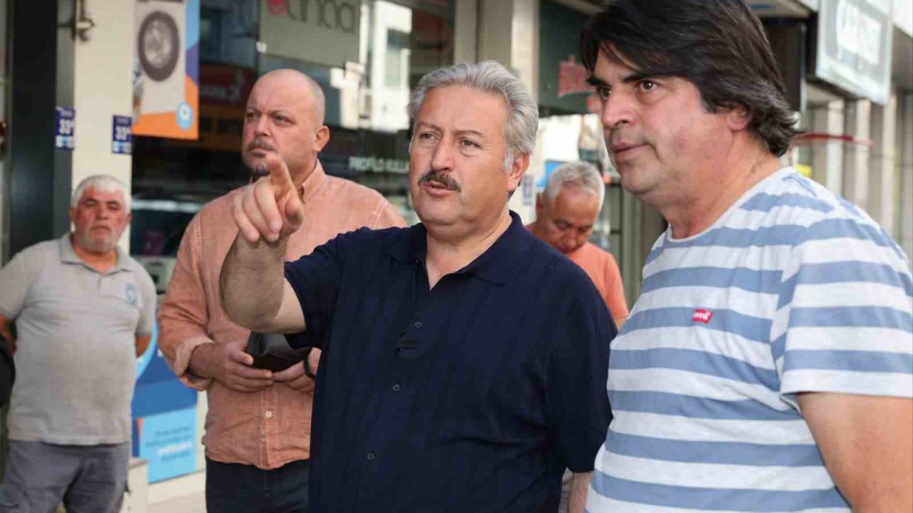 Şehrin merkezindeki caddelerin yaya yolları yenileniyor