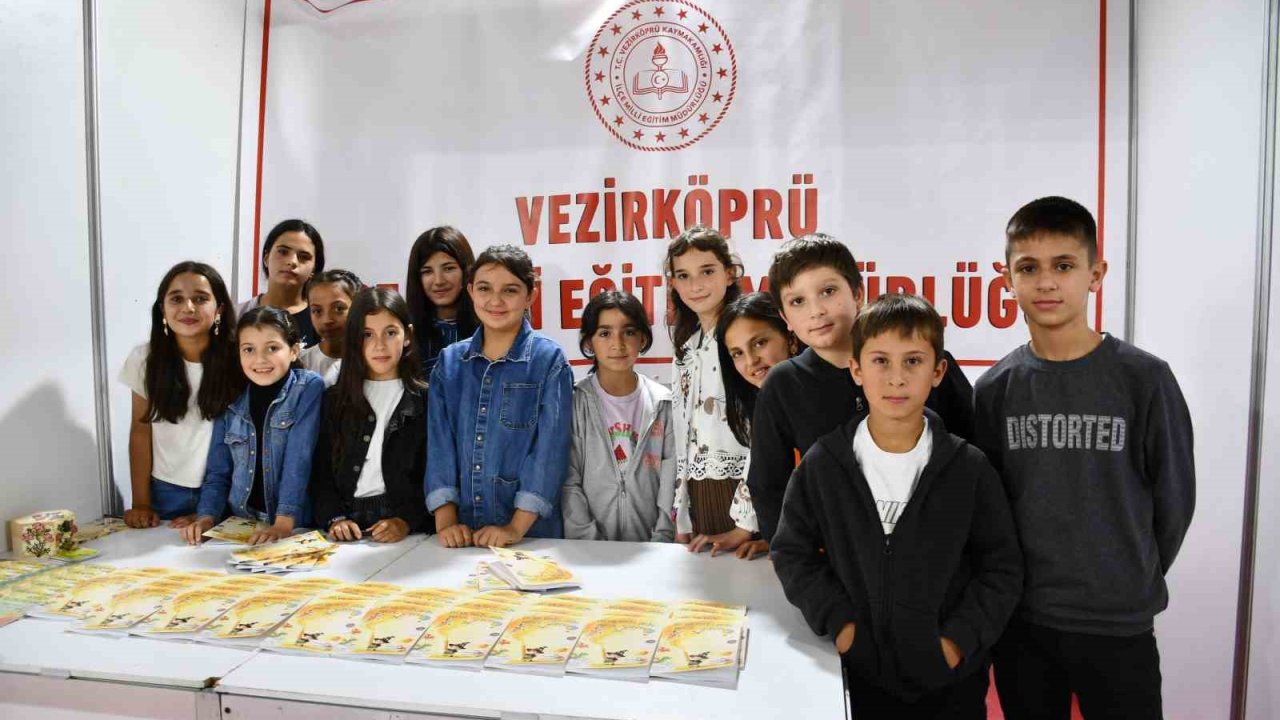 Hayalbaz öğrencilerden masal kitabı