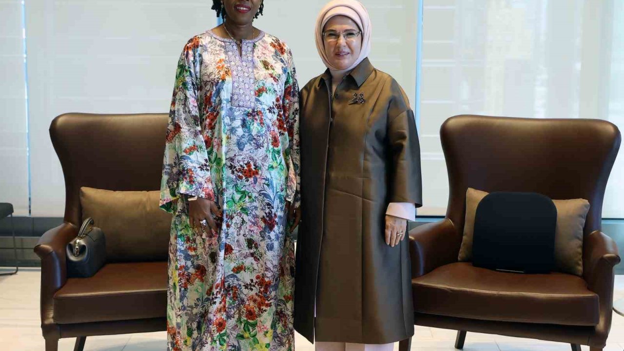 Emine Erdoğan, Sierra Leone Cumhurbaşkanı’nın eşi Fatima Maada Bio ile görüştü