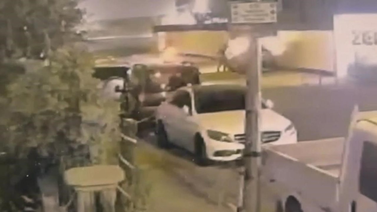 Batman’da park halindeki otomobilin kundaklanma anı kamerada