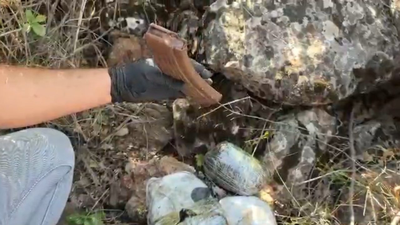 Kilis’te 1 kilo 855 gram takoz esrar ele geçirildi