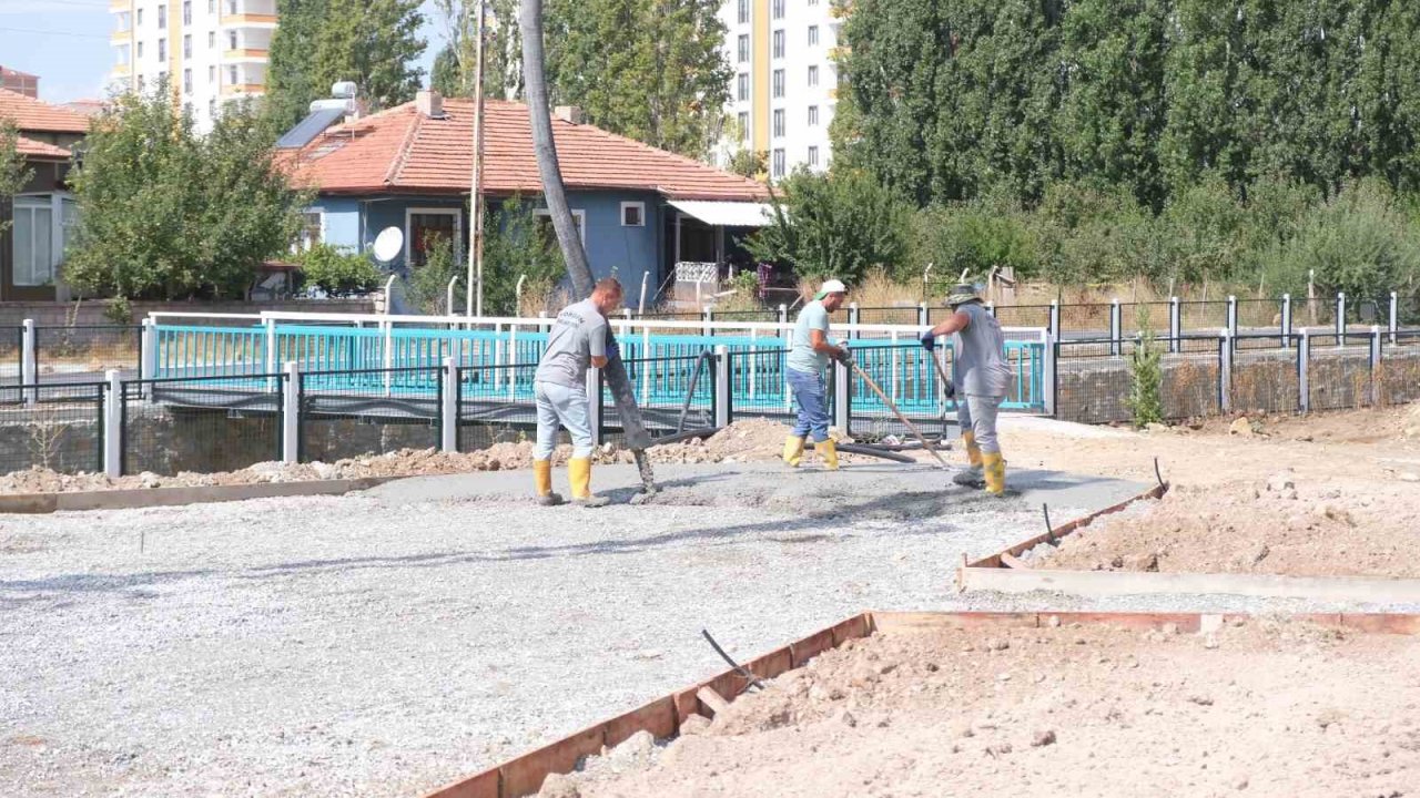 Sorgun Belediyesi’nden üç bölgede eş zamanlı çalışma