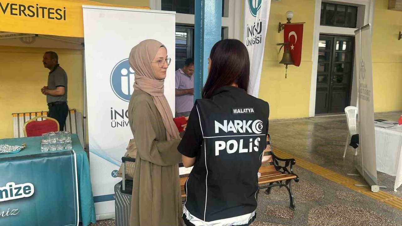 Malatya’da üniversite öğrencileri ve velilere bilgilendirme
