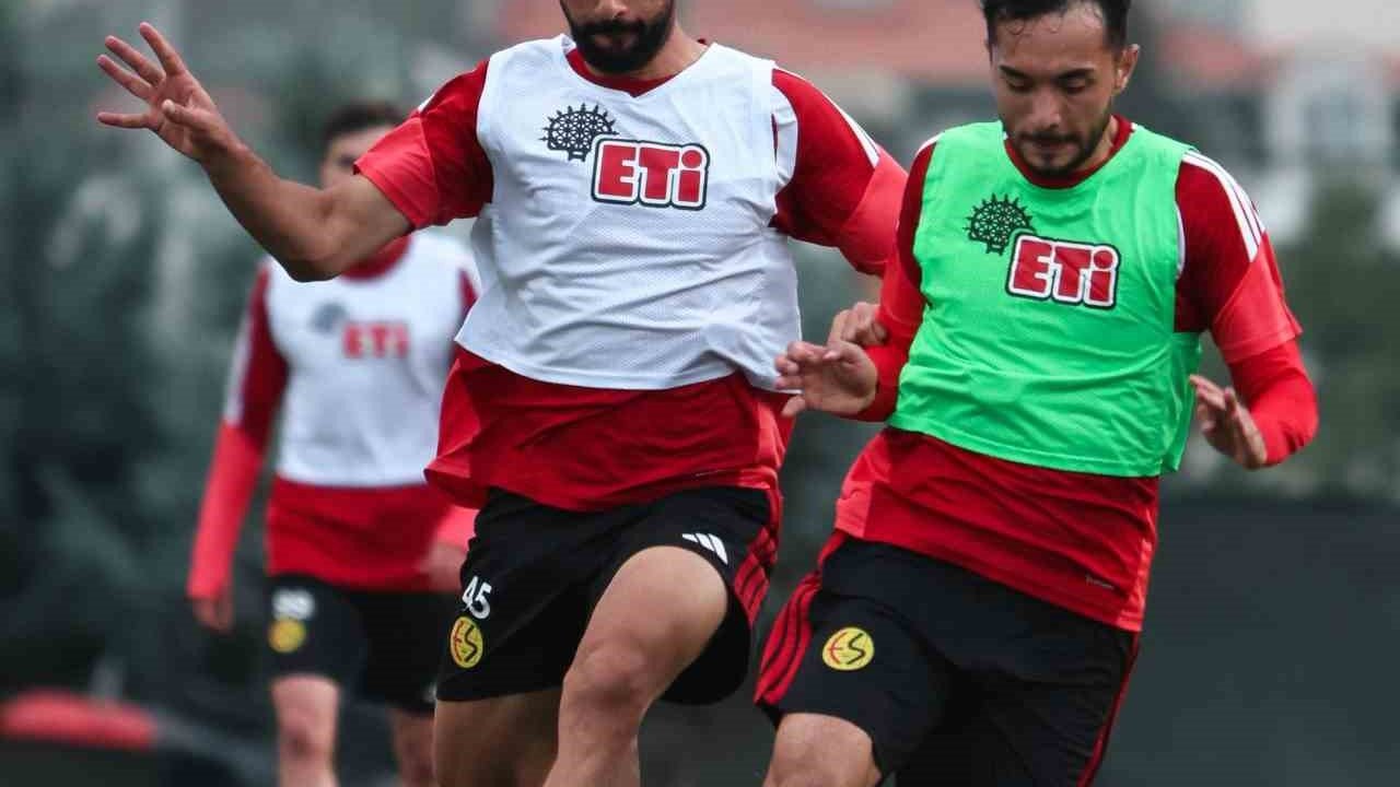 Eskişehirspor, Balıkesirspor maçı için hazırlanıyor