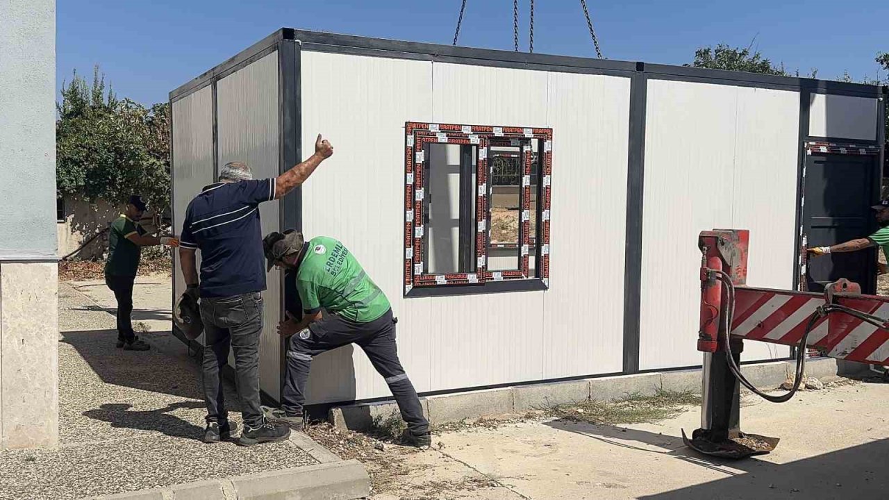 Erdemli ‘de üreten belediye, eğitimin hizmetinde