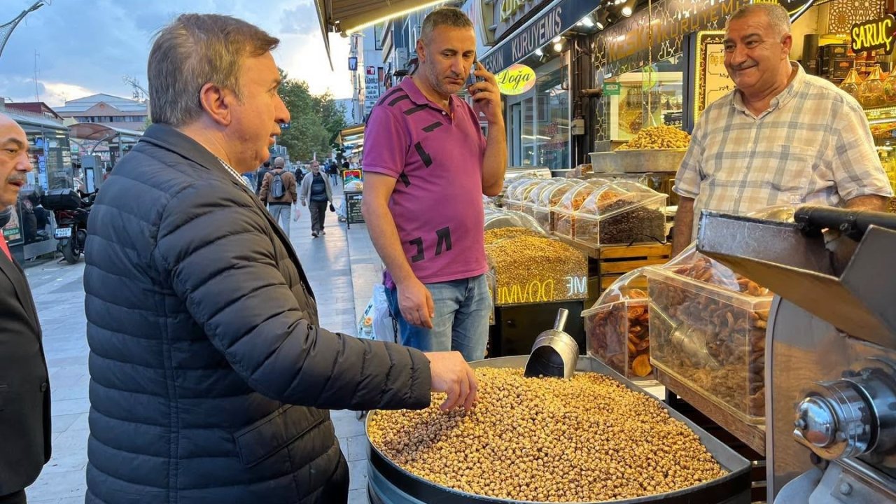 Vali Aydoğdu vatandaş ve esnafla bir araya geldi
