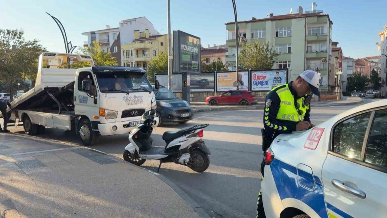 Plakasız motosiklete bindi, 46 bin lira ceza yiyip motor ve ehliyetinden oldu