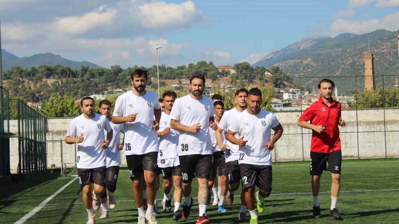 Aydınspor, ilk antrenmanına çıktı