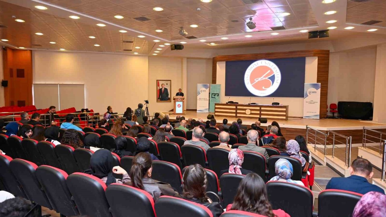 Yapay zeka ve eğitimin geleceği Kastamonu’da masaya yatırılıyor