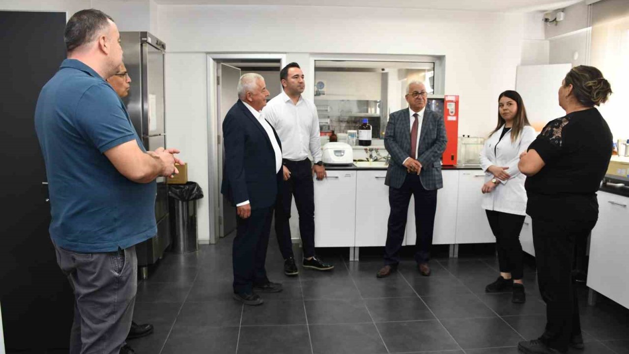 Mülkiye Başmüfettişi Şahin, Aydın Ticaret Borsası Laboratuvarı’nı inceledi