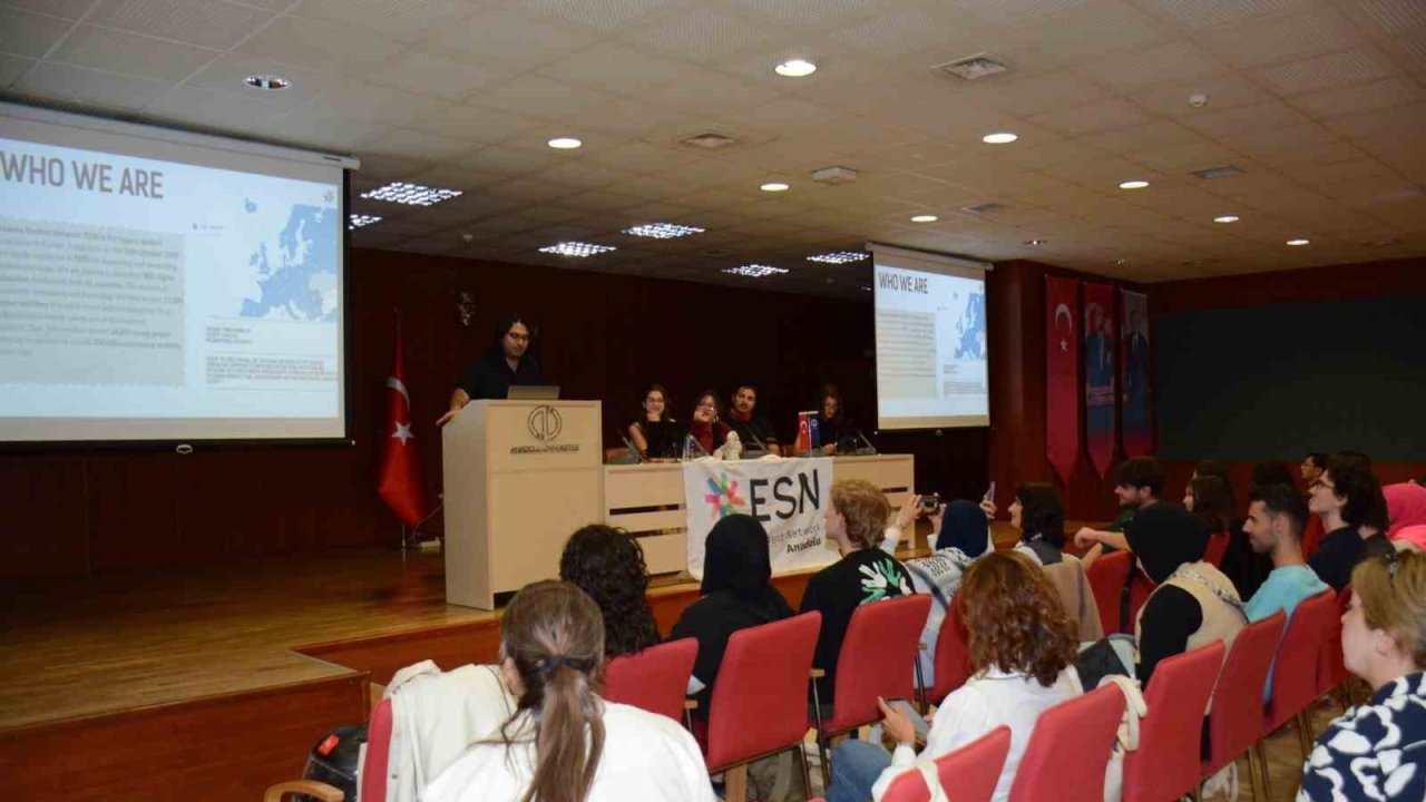 Anadolu Üniversitesinde "Gelen Değişim Öğrencileri İçin Oryantasyon Toplantısı" düzenlendi