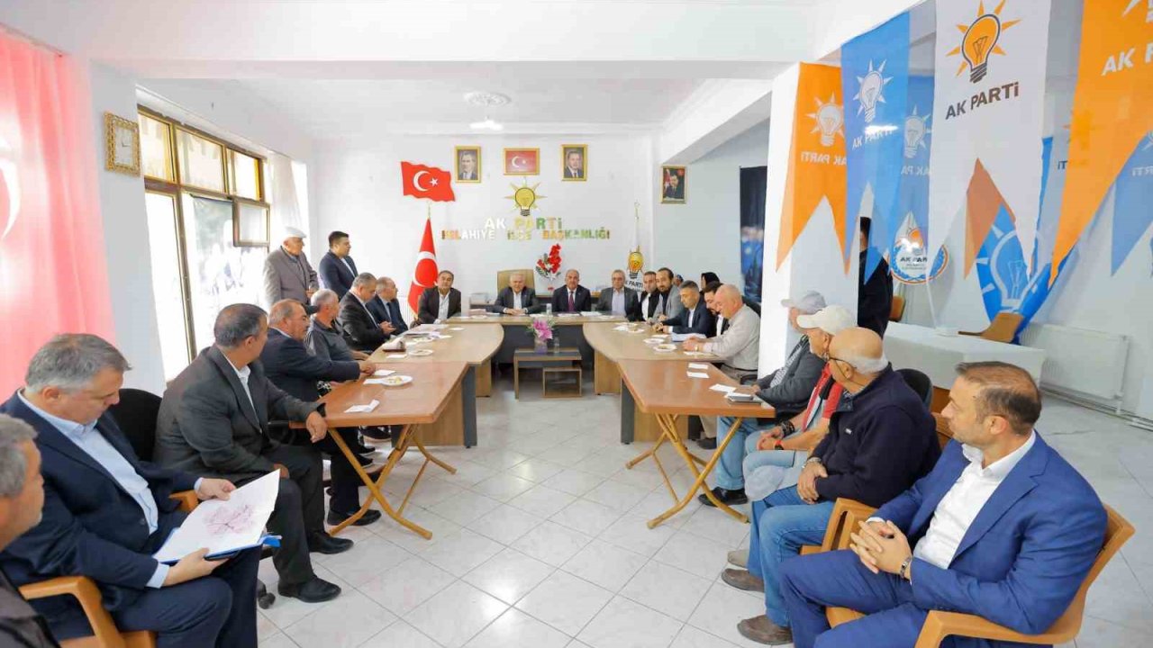Başkan Büyükkılıç’tan üç ilçede saha mesaisi: Muhtarların taleplerini yerinde dinledi