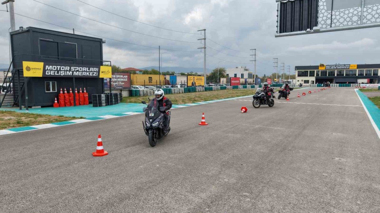 Başiskele’de motosiklet sürücülerine ücretsiz eğitim