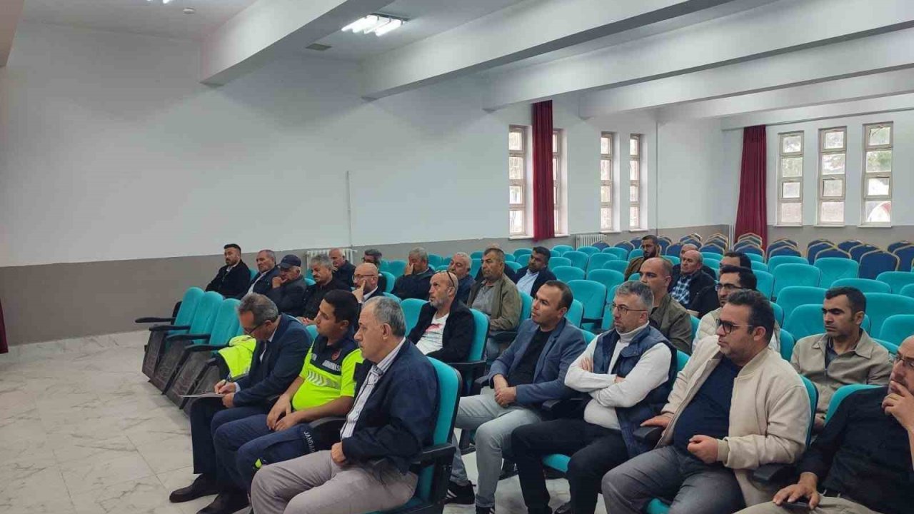 Karapınar’da taşımalı eğitim öncesi servis şoförlerine uyarı