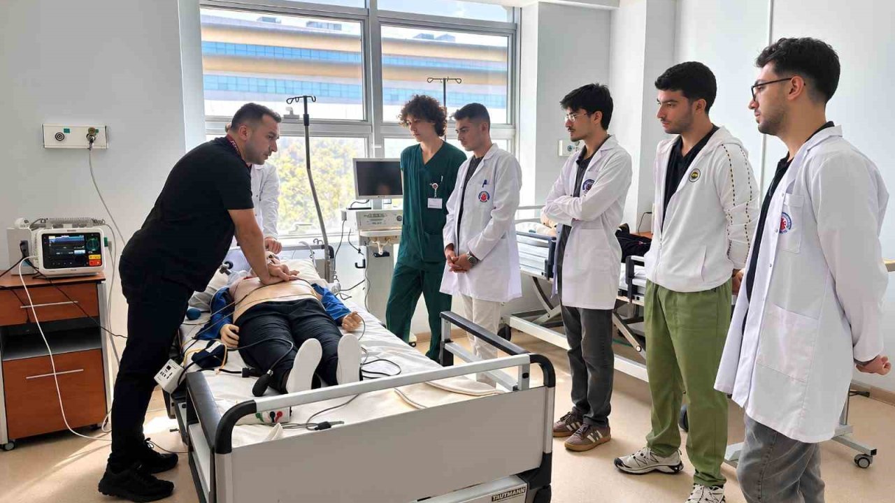 ADÜ’de Simülasyon Temelli Acil Müdahale Eğitimi gerçekleştirildi