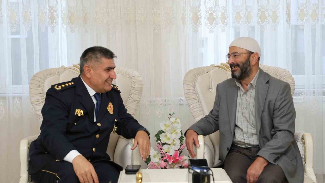 "Vatandaşlarımızla iletişimimizi daima karşılıklı güven ve saygı üzerine kuracağız"