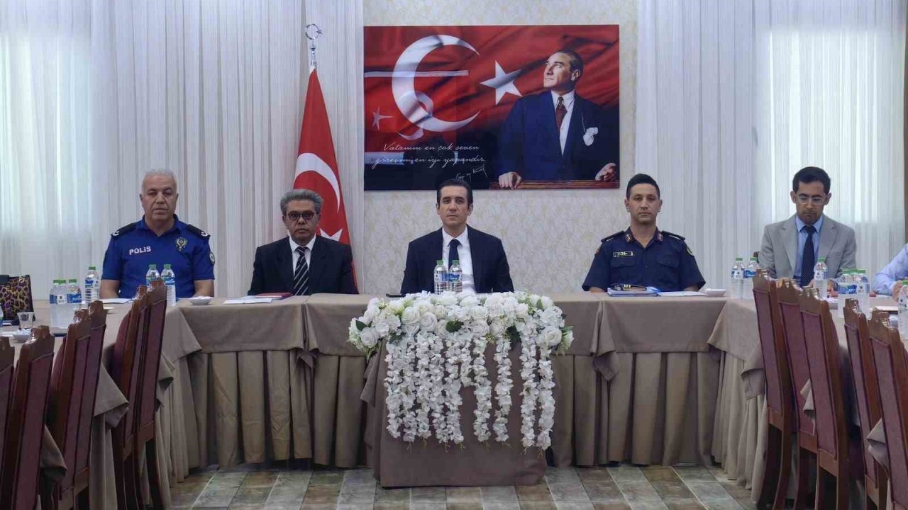Bozyazı’da okul ve çevrelerinde güvenlik tedbirleri değerlendirildi
