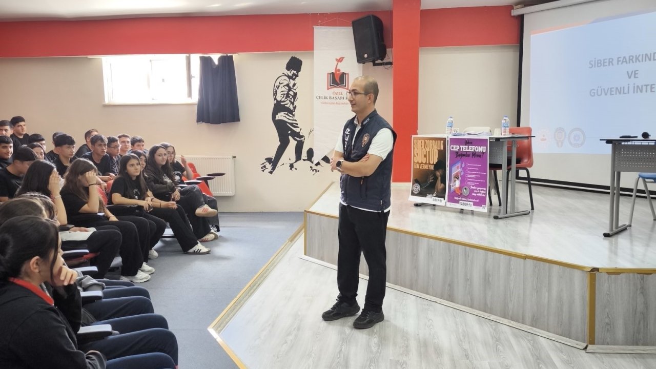 Kars’ta 120 öğrenciye siber güvenlik eğitimi