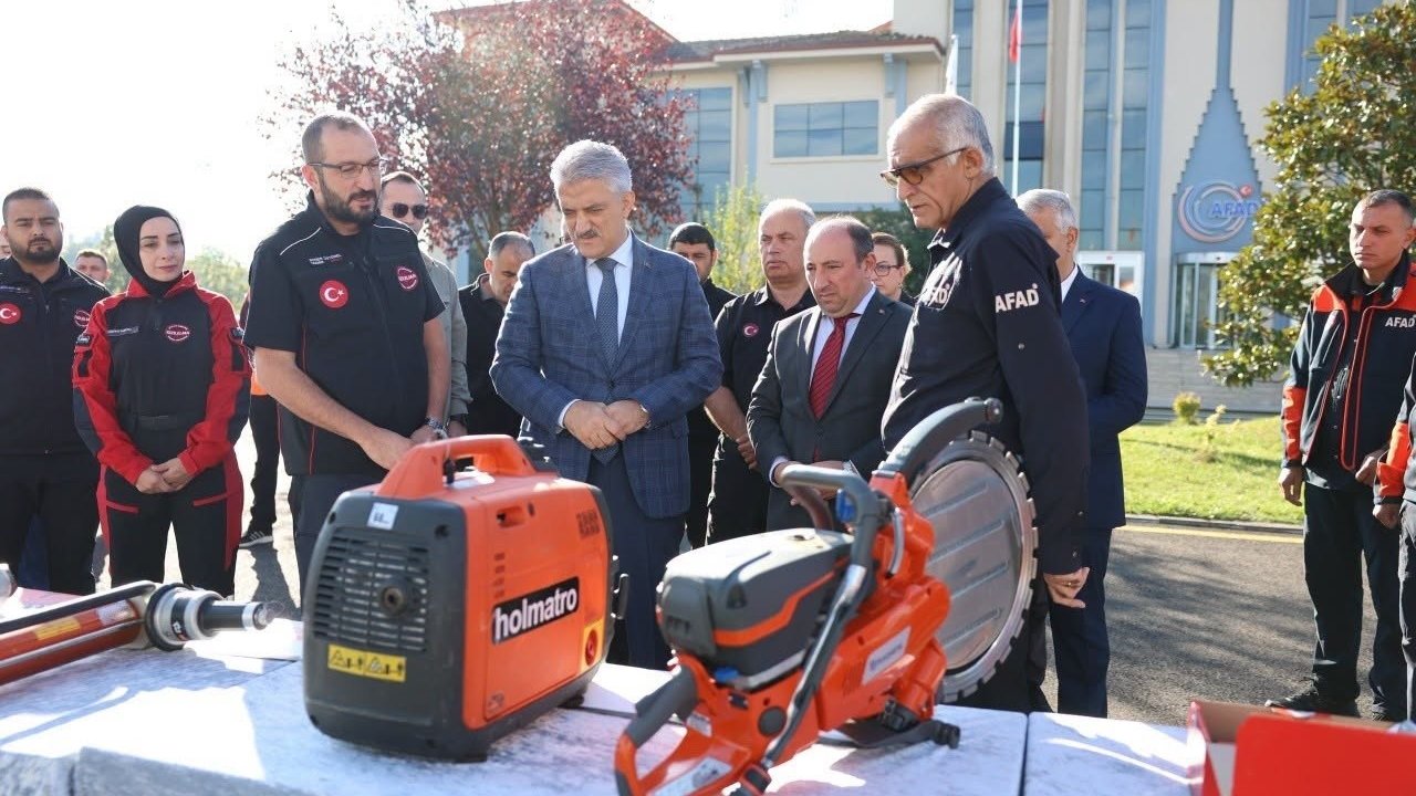 Kızılelma arama kurtarmaya malzeme desteği