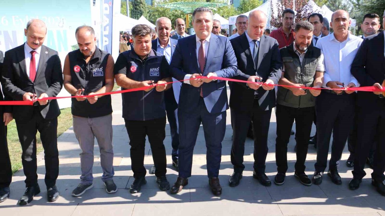 ‘Dicle’den Akan Bilim Şenliği’ Yenişehir’de başladı