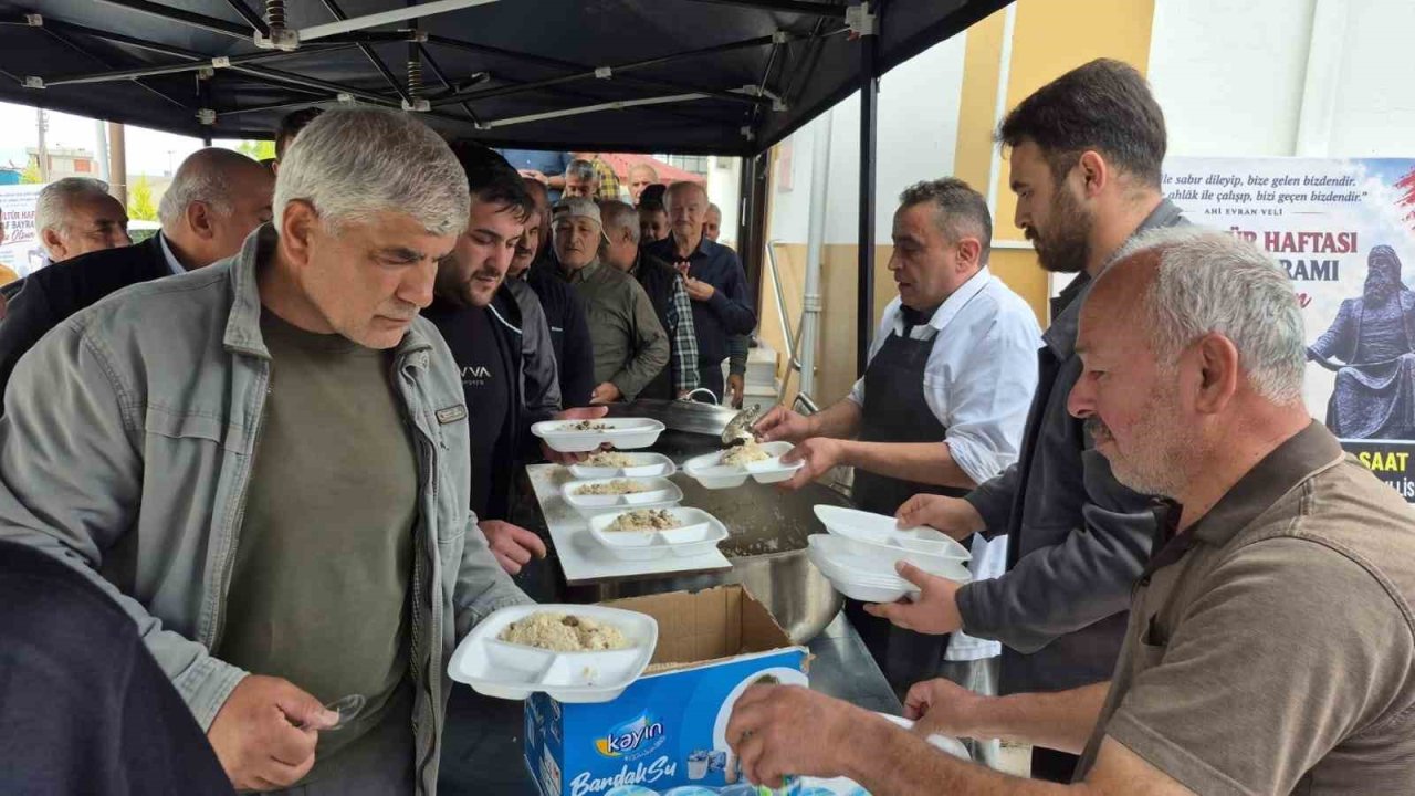 Alaçam’da Ahilik Haftası’nda ahi pilavı ikramı