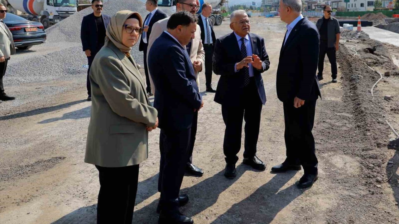 Kayseri protokolü, Kartal Katlı Kavşağı ile fosil müzesini inceledi