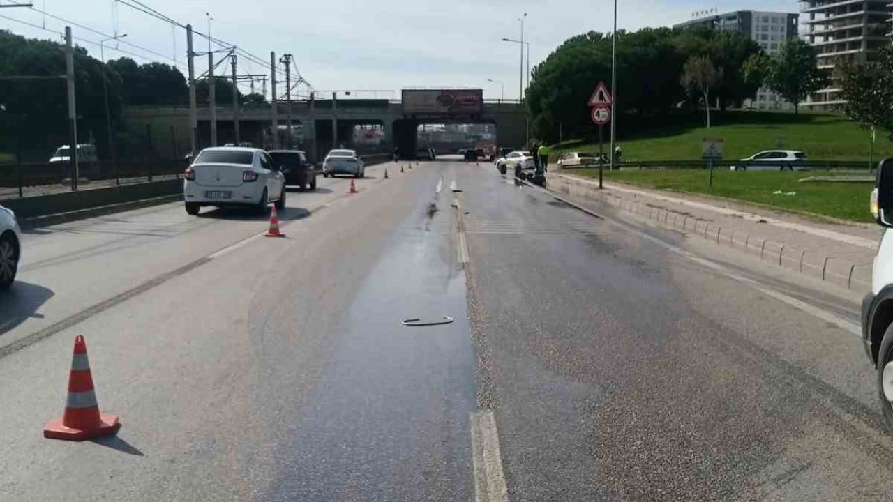 Bursa’da yola dökülen kimyasal madde paniğe sebep oldu, trafik kilitlendi