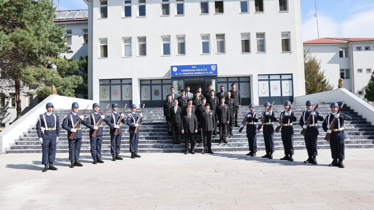 Vali Aydoğdu’dan İl Jandarma Komutanı Altundarak’a iade-i ziyaret