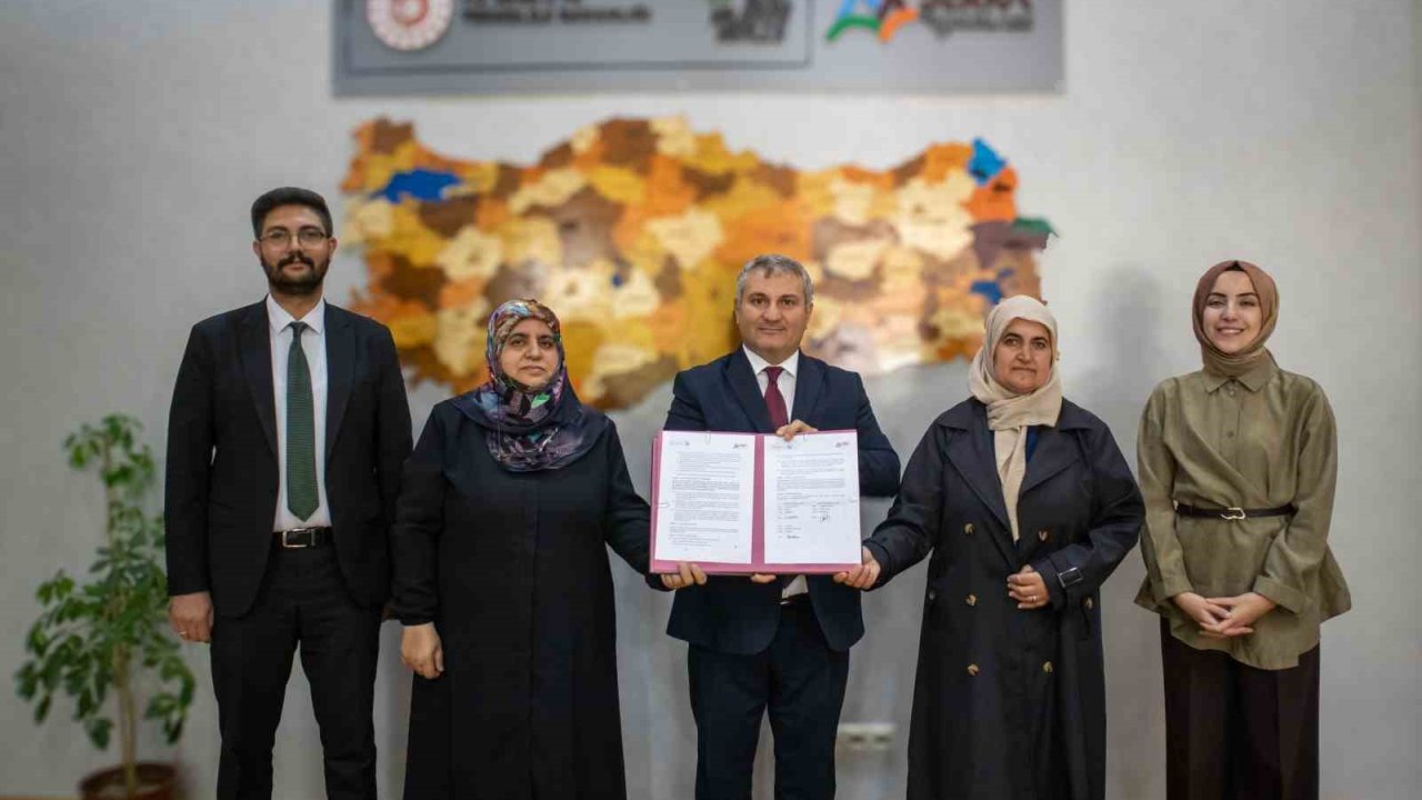 SERKA’dan Sarıkamışlı kadınların çikolata üretimine destek