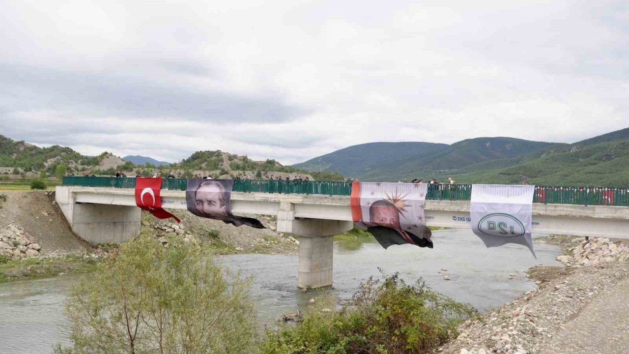 Durağan Hacıoğlan-Yeşilkent Köprüsü hizmete açıldı