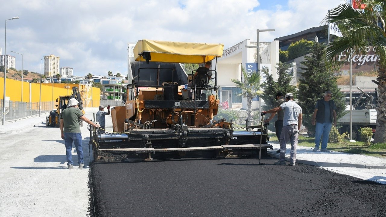 Kuşadası’nda Fen İşleri ekipleri 68 noktada sahaya indi