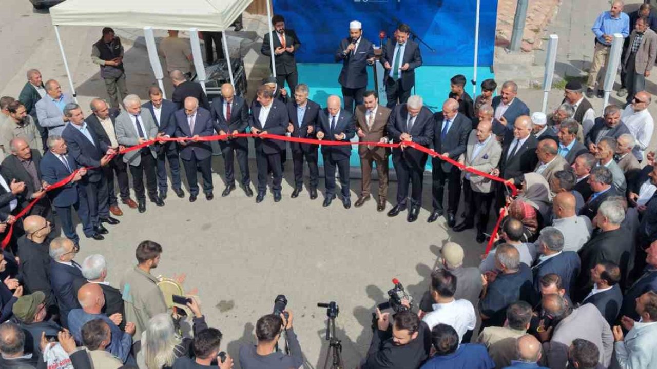 Büyükşehir Çat’taki yatırımlarını törenle hizmete açtı