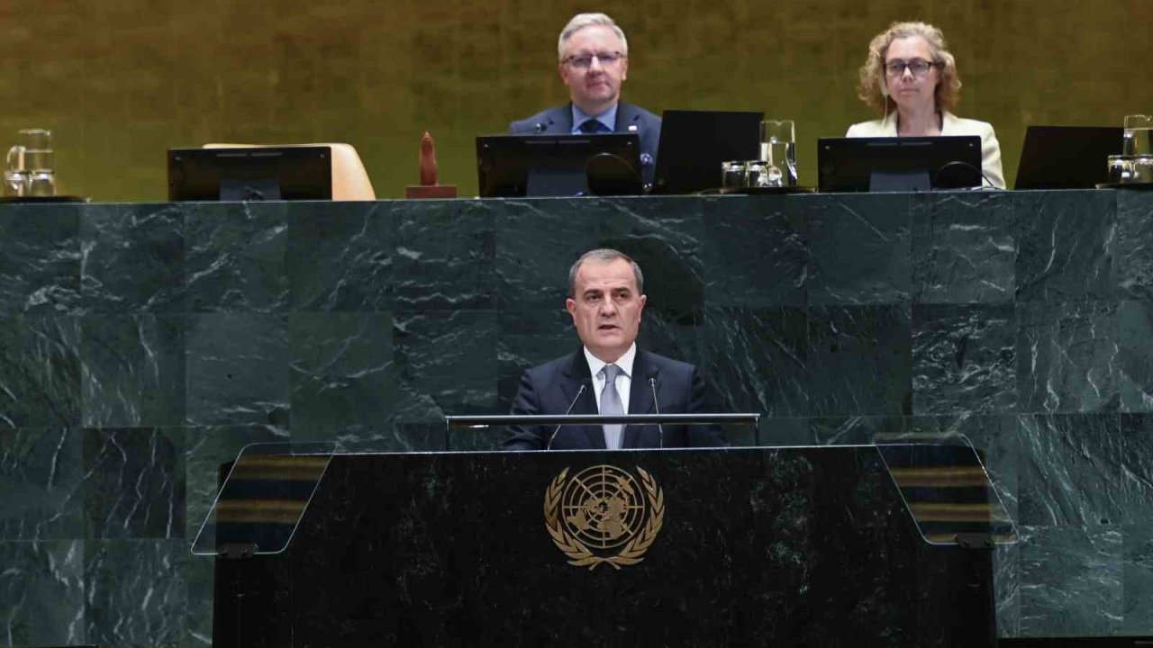 Azerbaycan Dışişleri Bakanı Bayramov: "Barış gündeminin ilerletilmesiyle tüm bölge istikrar açısından umut vadeden bir merkeze dönüştü"